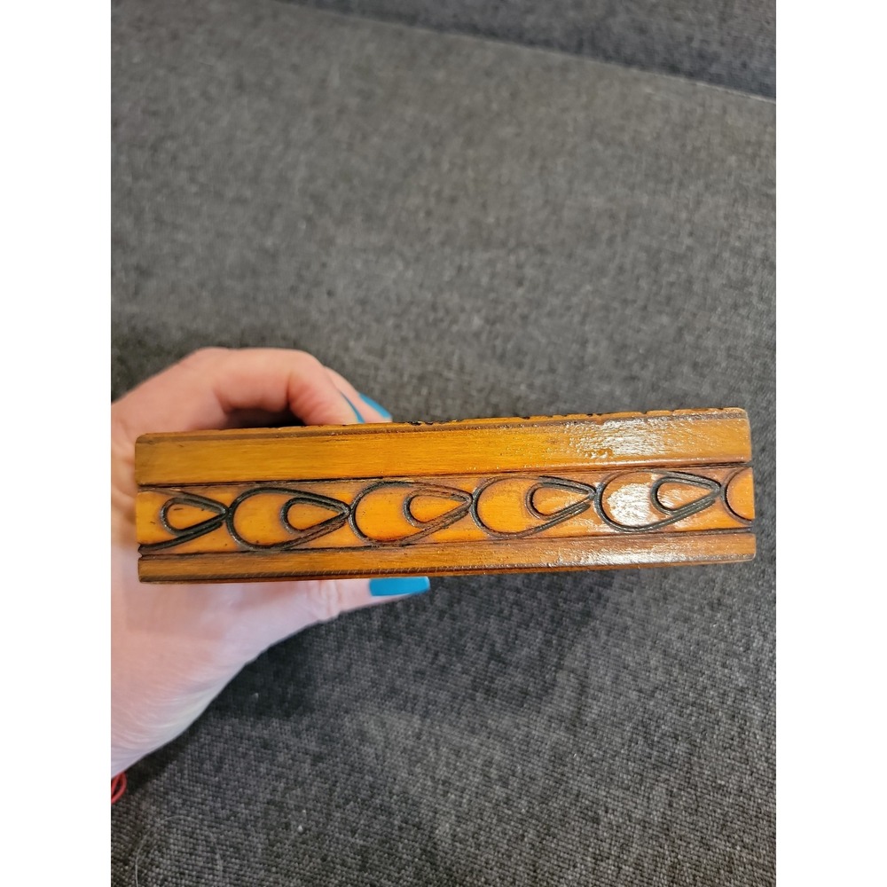 Wooden Carved Trinket Storage Keepsake Box - Picture 3 of 6